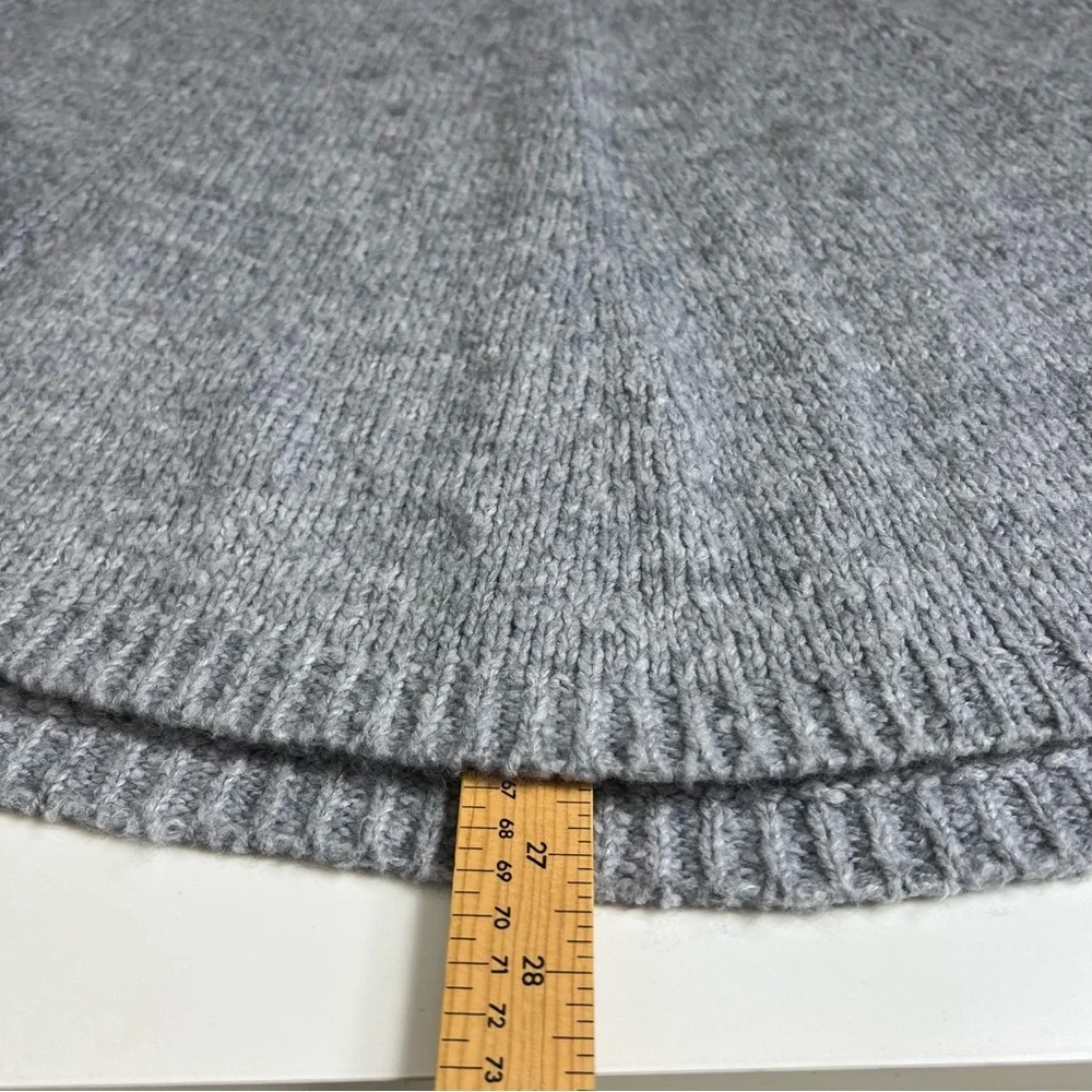 Michael Kors Oversized Heather Grey Poncho Sweater-S/M Acrylic/Wool blend. - Picture 5 of 5